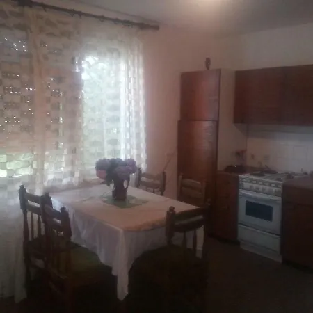 Retro Apartment *